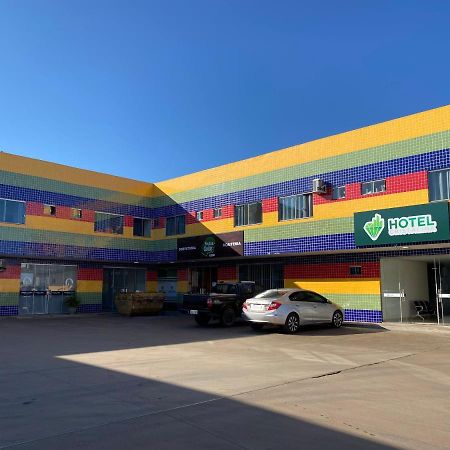 Hotel Cristalina Bagian luar foto