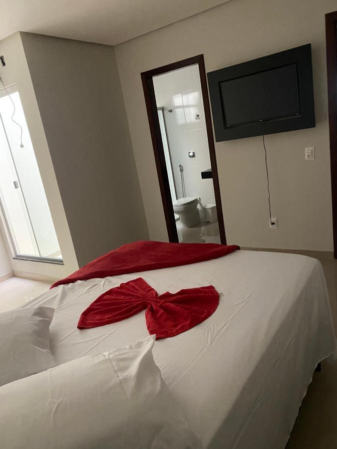 Hotel Cristalina Bagian luar foto